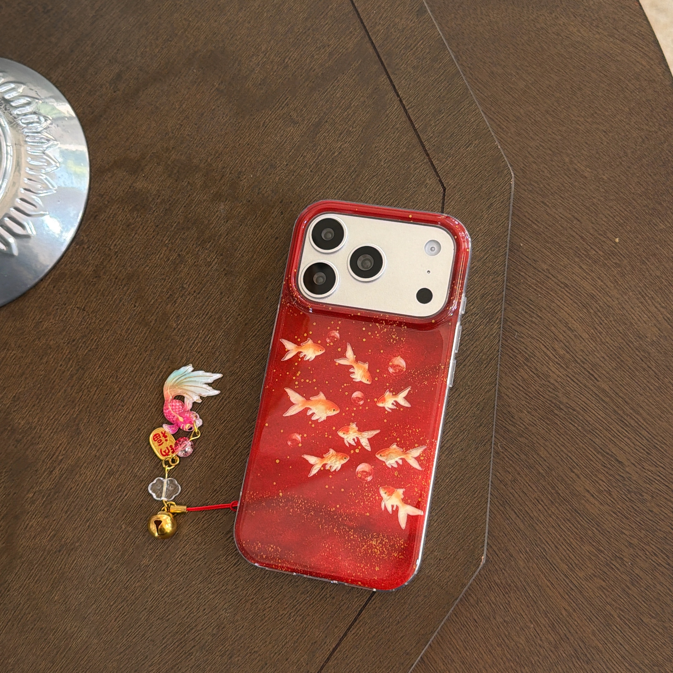 Lucky Red Glitter Goldfish & B - مراجعة Phone Cases Redbubble وسعره